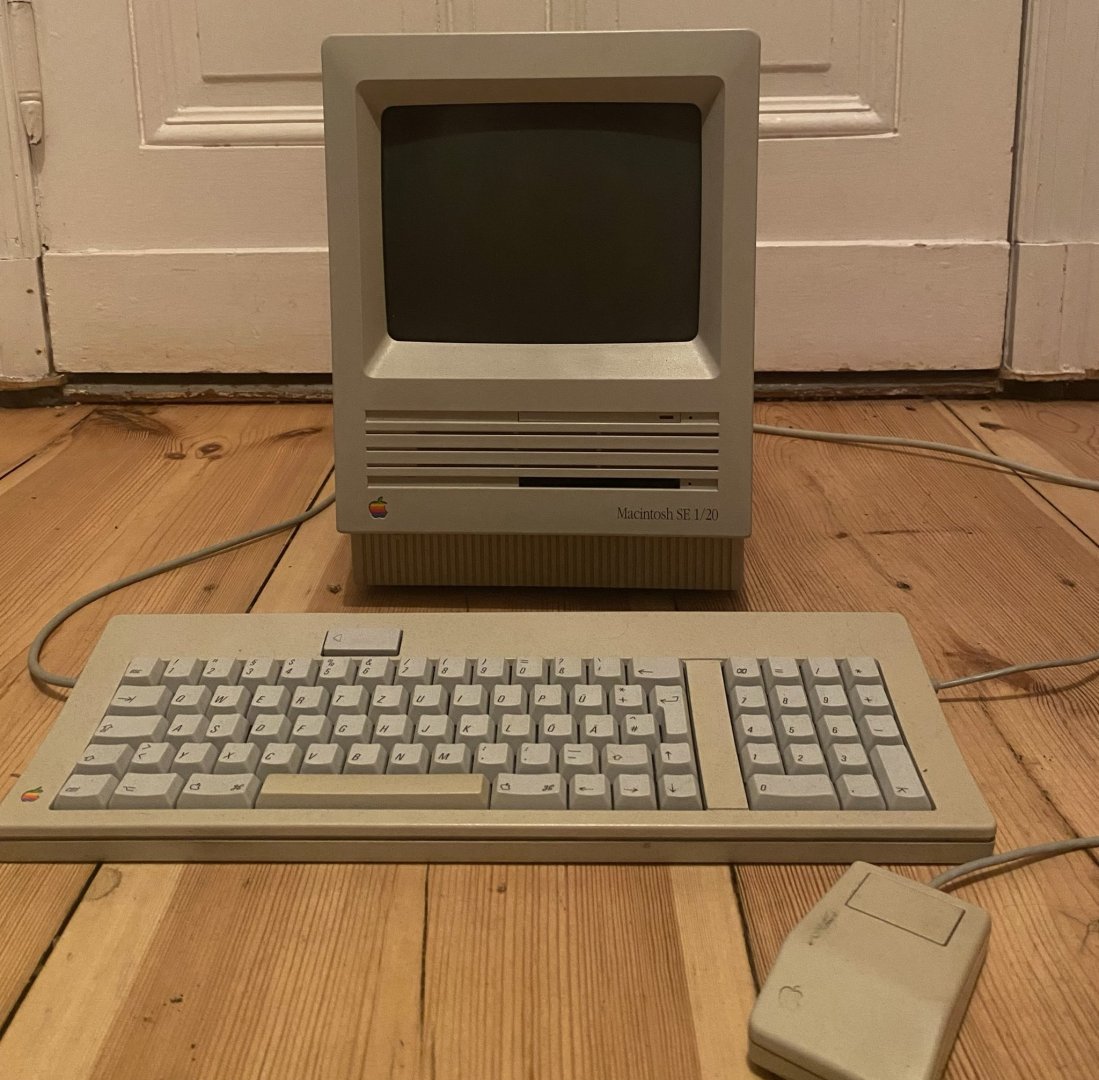Macintosh SE